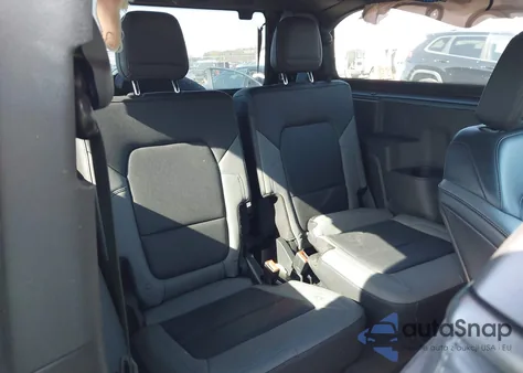 2023 Ford Bronco Black Diamond z USA, uszkodzony, nr VIN 1FMDE5CH3PLB49797